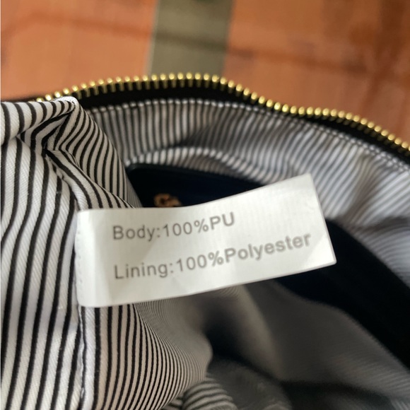 Louenhide Remi Shoulder bag in BLACK - Picture 12 of 12